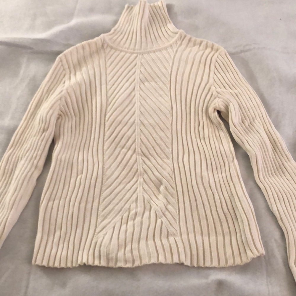 Off white turtleneck sweater